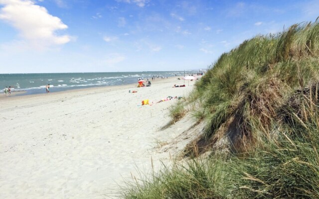Amazing Home in Oostduinkerke With Wifi and 3 Bedrooms