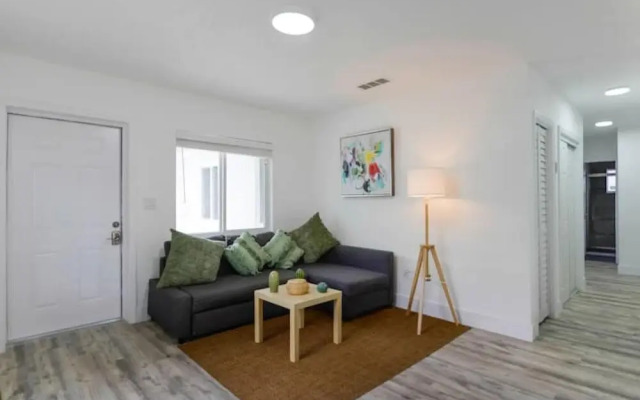 Beautiful 3 Bedroom House In Miami