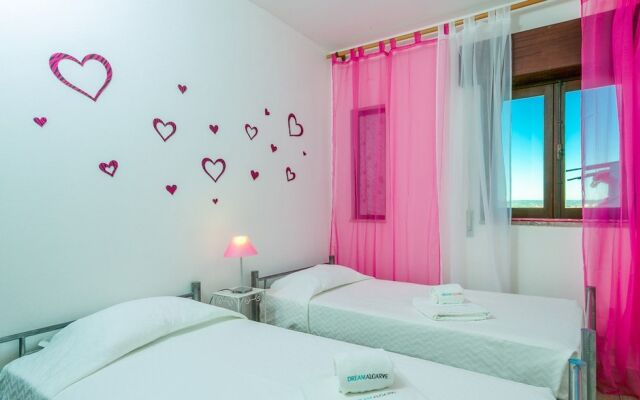 C13 - Belavista 3 Bed Apartment