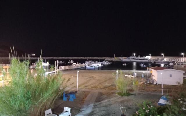 Sea House B&B (Adults Only)