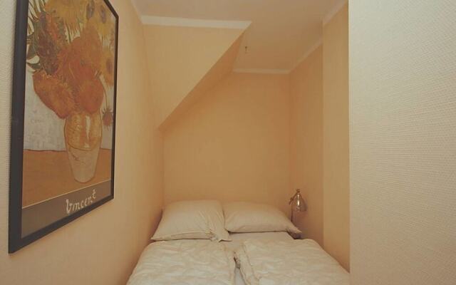 On the old River Modern Retreat