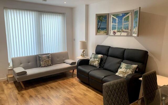 Large Private Flat in City Centre Leeds