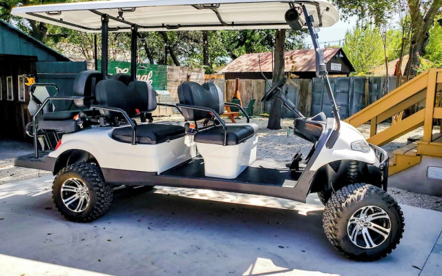 Best Location in Downtown NB Golf Cart Included!