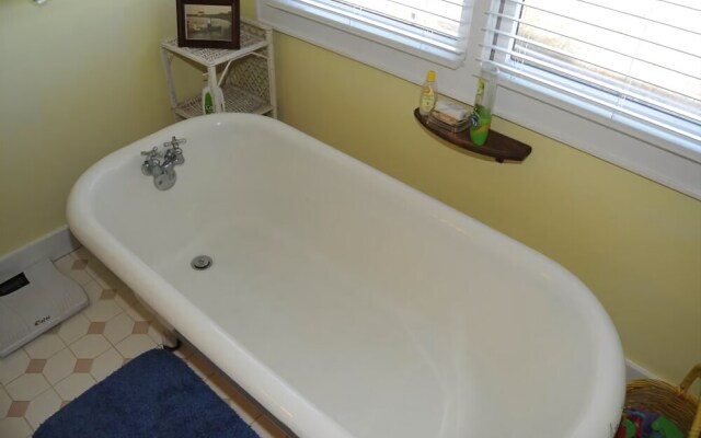 Flounder Inn - 4 Br Home