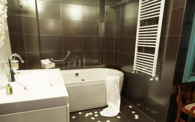 Vela Vrata Hotel