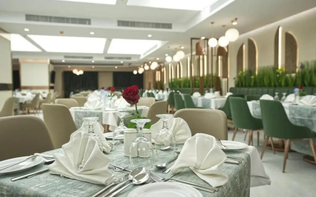 Dar Al Eiman Al Haram Hotel