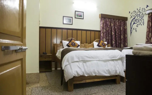 OYO Rooms Rajmahal Square