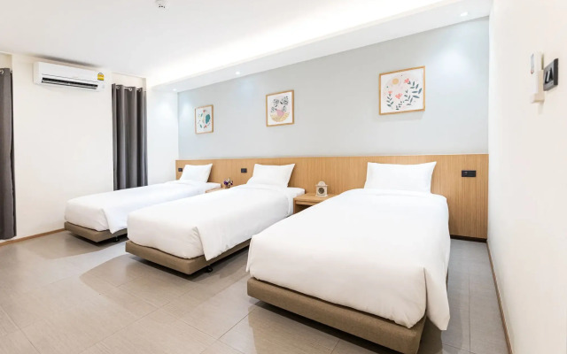 Cubic Bangna Hotel