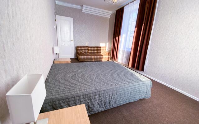 Декабрист на улице Амурская