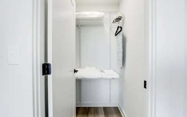 Arlington Modern Comfort Meets City Life