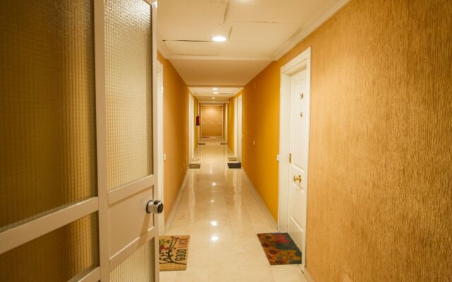 UD Apartments - Atocha Stylish with Pool