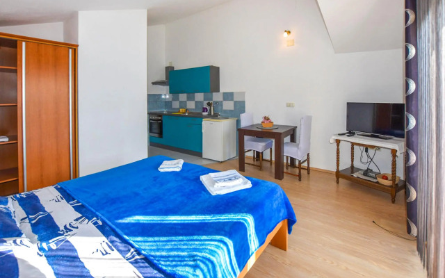 Apartments Studenac in Tkon - island Pasman