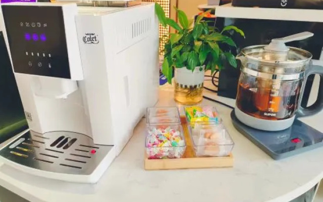 ELong ETang Hotel (Kunming Railway Station Joy City Center)