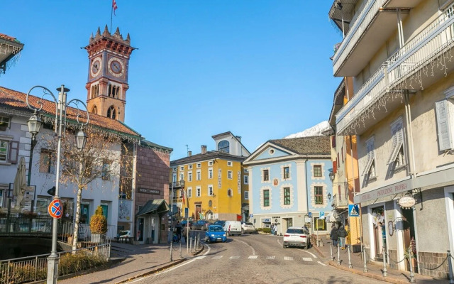 Cavalese few min From ski A01 P01