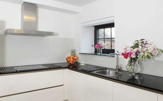Quaint Holiday Home With Fenced Garden in Epen