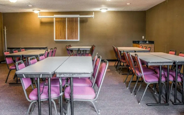 Quality Inn and Suites Airport