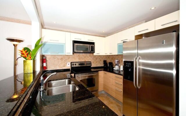 Modern 2-bed Apt Near Beach In St. Lawrence Gap 2 Bedroom Apts by Bluescape