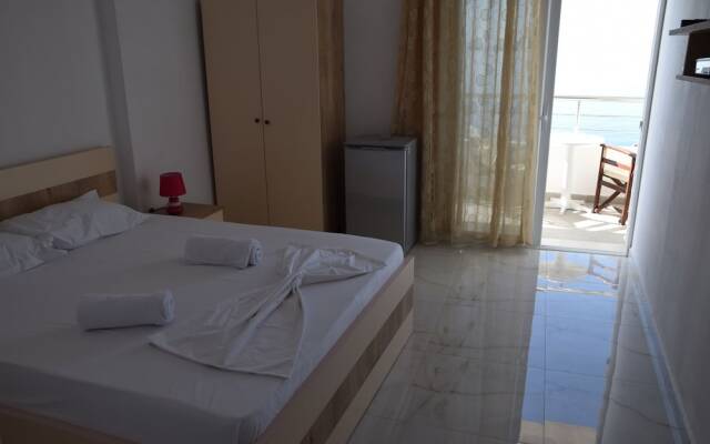 Rojela Rooms