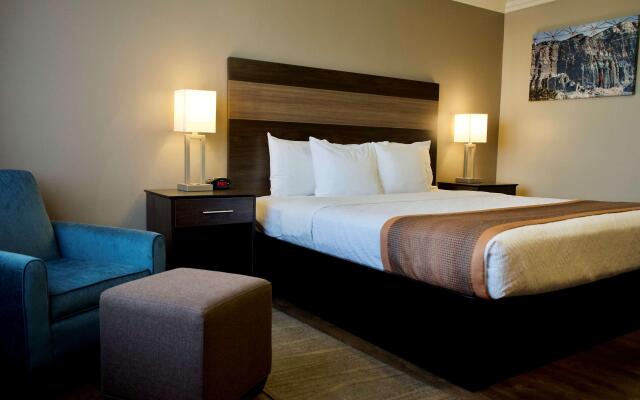Best Western China Lake Inn