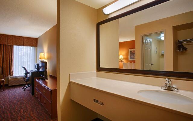 Best Western Louisville East Inn & Suites