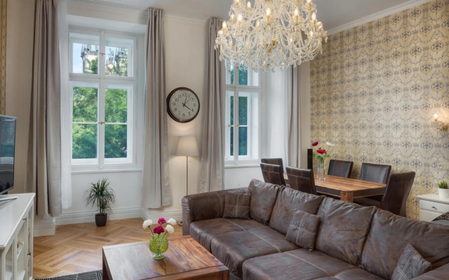 Mikulášská 6 - Old Town Square View Apartments