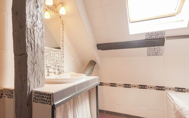 Elegant House With Heated Pool and Sauna