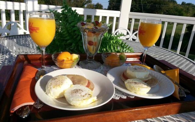 Victorian Country Inn B&B LLC