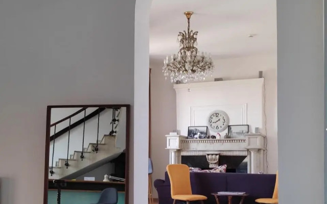 Biblioteka Tbilisi Hotel