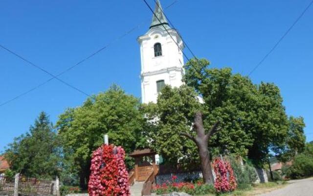 POSTAKOCSI FOGADó KISGYőR