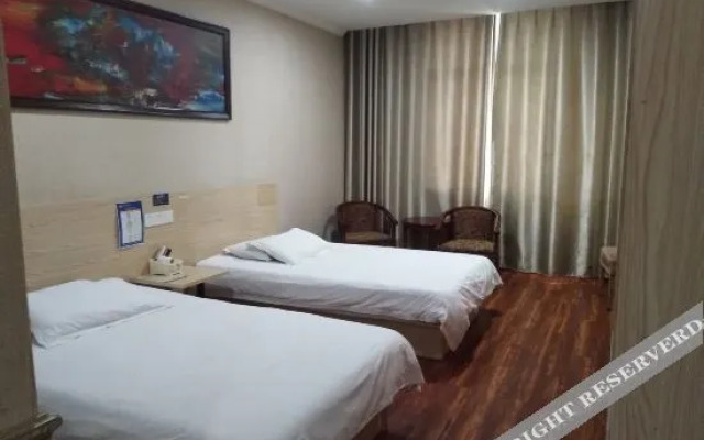 Peace Business Hotel (Yugan County Bus Station Store)