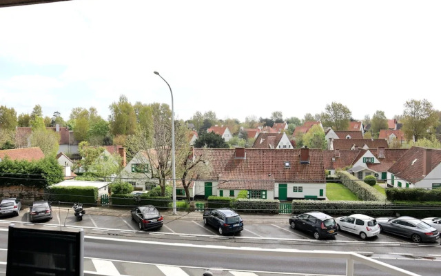 Apartment in Nieuwpoort With Garden