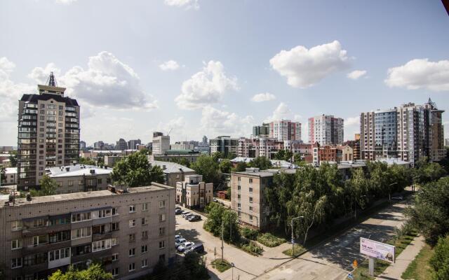 ЖивиТУТ на проспекте Комсомольский, д. 44