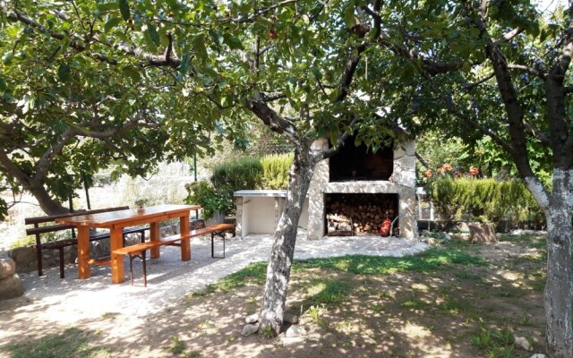 House With Large Garden, Right Next to the River