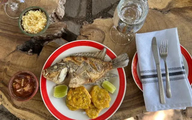 Isleta El Espino Ecolodge