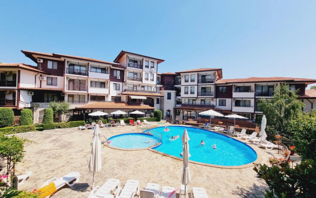 ARENA Aparthotel