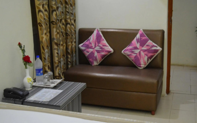 Hotel Dhingra Residency