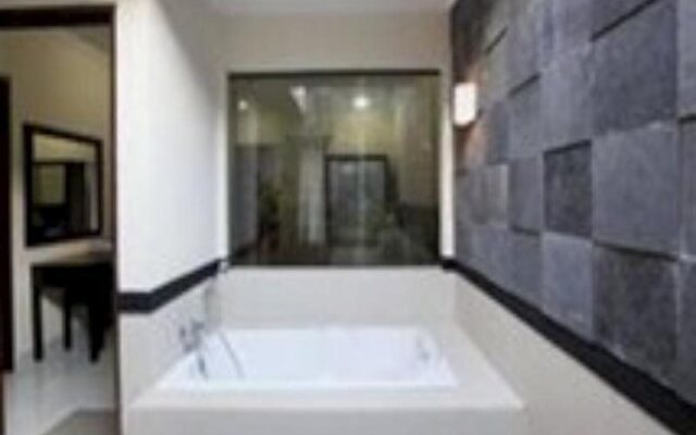 Pondok Raya 828 Guest House
