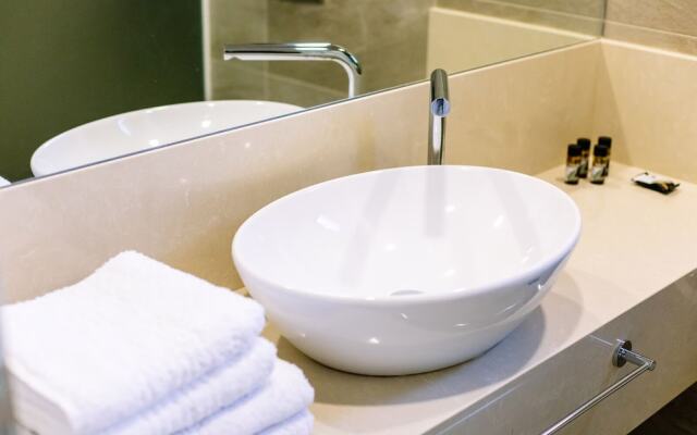 Elite Cottages - Adults Only