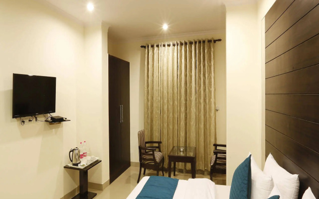 Airport Hotel Chanakya