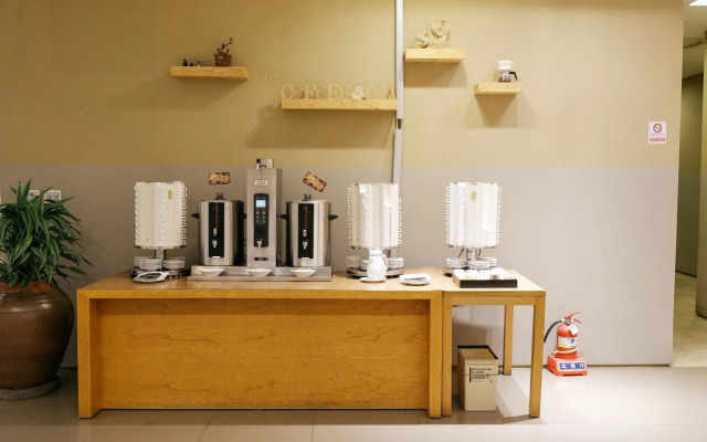 Phoenix Island Ocean Star Resort