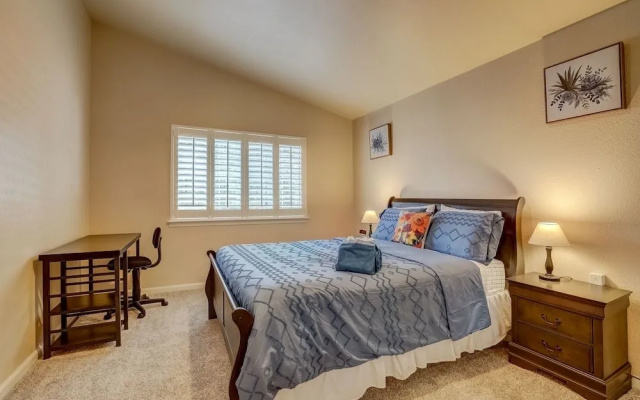 Sutter Trail Sparkles - Air Conditioned Large Family Home!