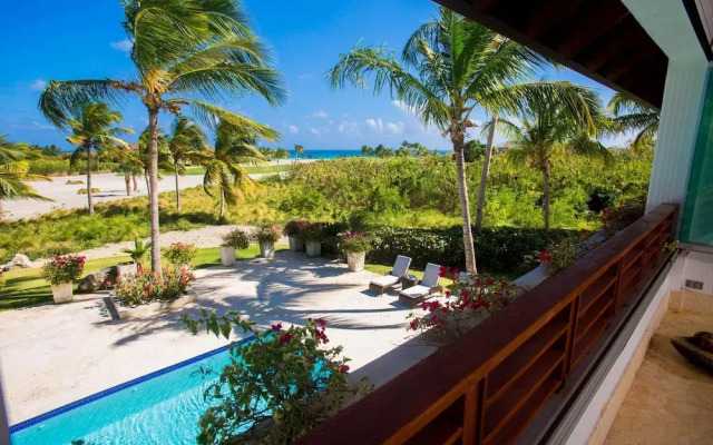 Oceanview Lux Villa - With Eden Roc Club Access
