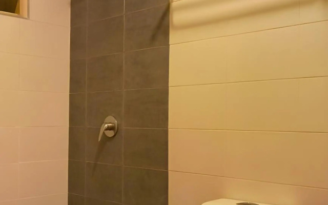 Leo Express Hotel