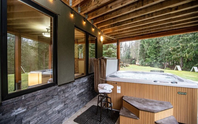 Begbie Snug by Revelstoke Vacations