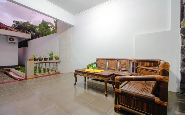 SPOT ON 2754 Miyagi Guesthouse