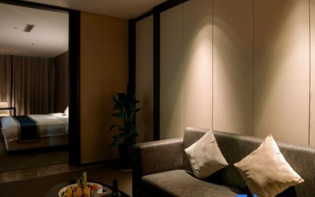 Gallery Hotel