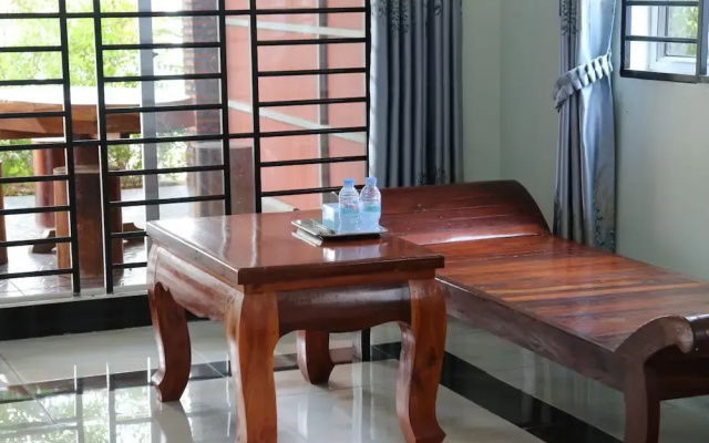 AHHA Bungalow Kampot