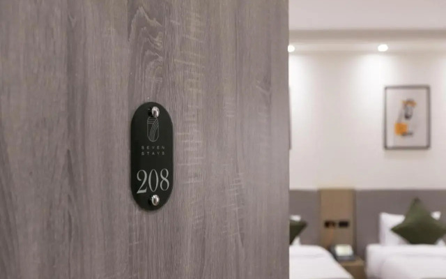 Seven Stays Zayed