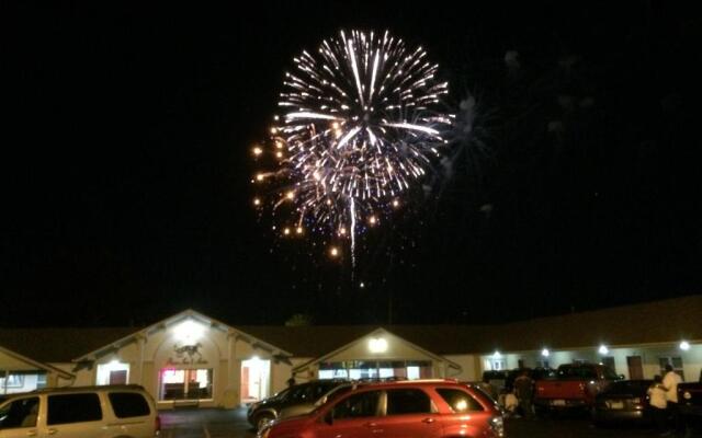 Pacer Inn And Suites Delaware