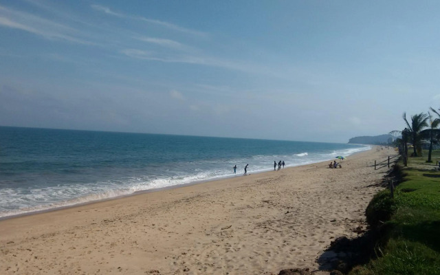 Casa Terrea com Piscina e Internet - Ar Opcional